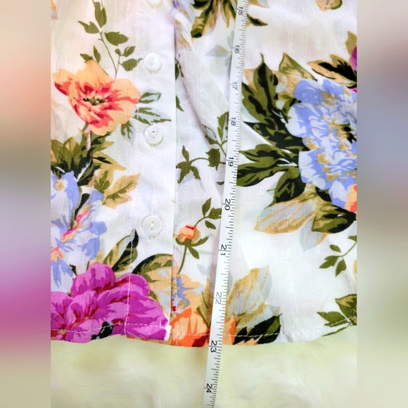 Rachel Roy | Women's Floral Square Neck Button Up Blouse | Size Small - Picture 15 of 15